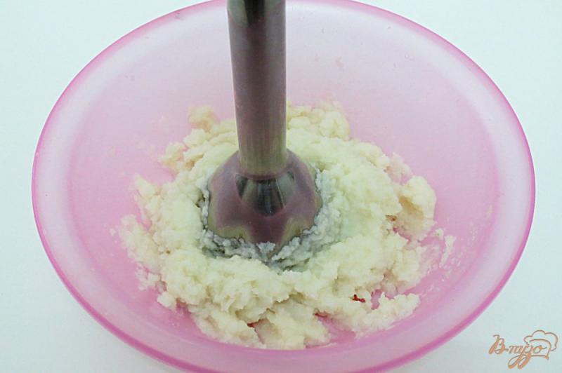 Фото приготовление рецепта: Оладьи из кабачка и цветной капусты шаг №3