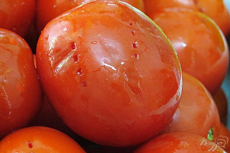 Фото приготовление рецепта: Малосольные помидоры шаг №4
