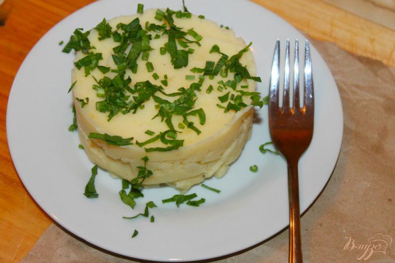 Фото приготовление рецепта: Картофельное пюре с твердым сыром и сливками шаг №6