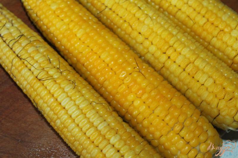 Фото приготовление рецепта: Кукуруза на мангале с дымком шаг №2