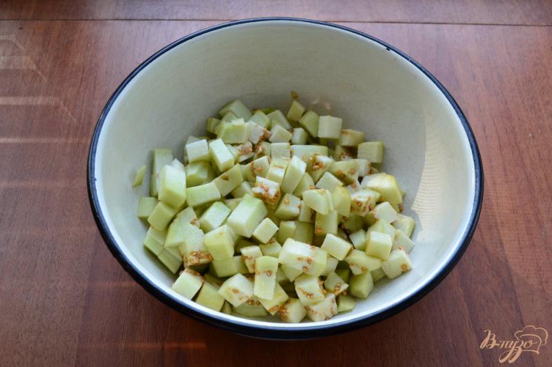 Фото приготовление рецепта: Картофель жареный с баклажанами шаг №1