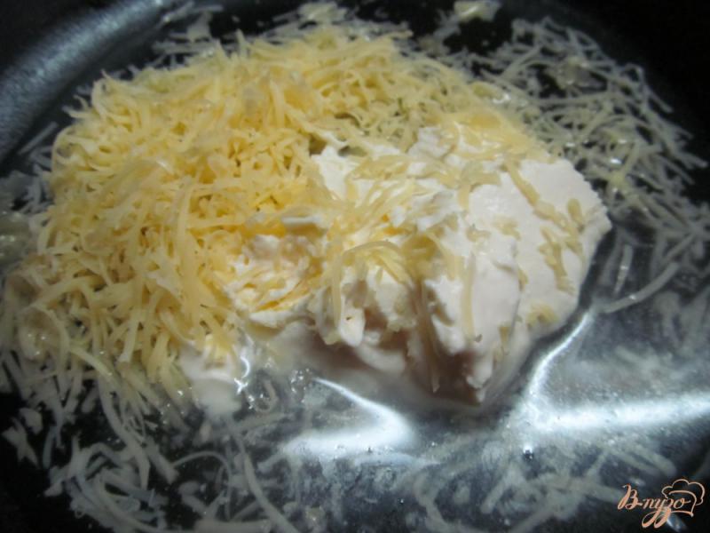 Фото приготовление рецепта: Свиной эскалоп под сырным соусом шаг №3