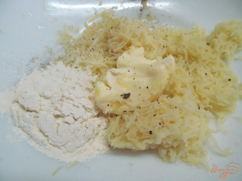 Фото приготовление рецепта: Фасоль с воздушными картофельными лепешками шаг №6
