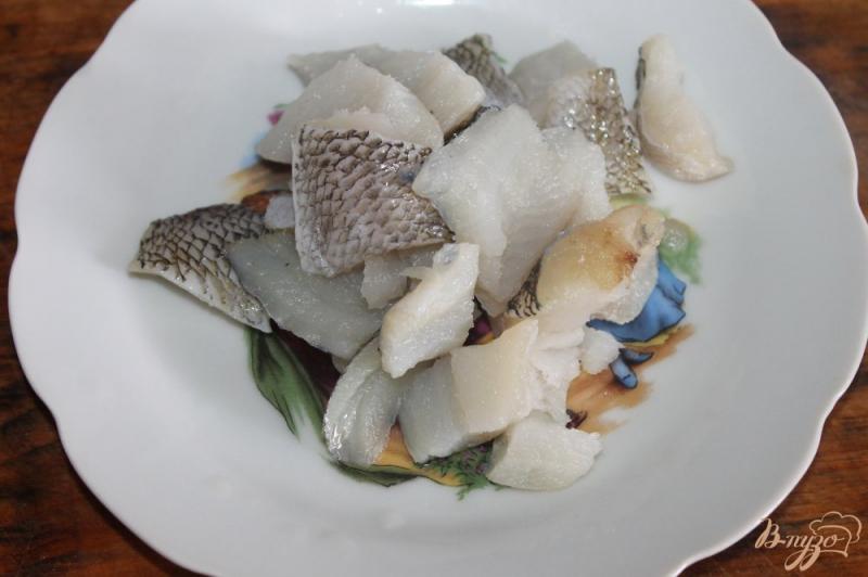 Фото приготовление рецепта: Рыбная подлива с баклажаном и кабачком шаг №3