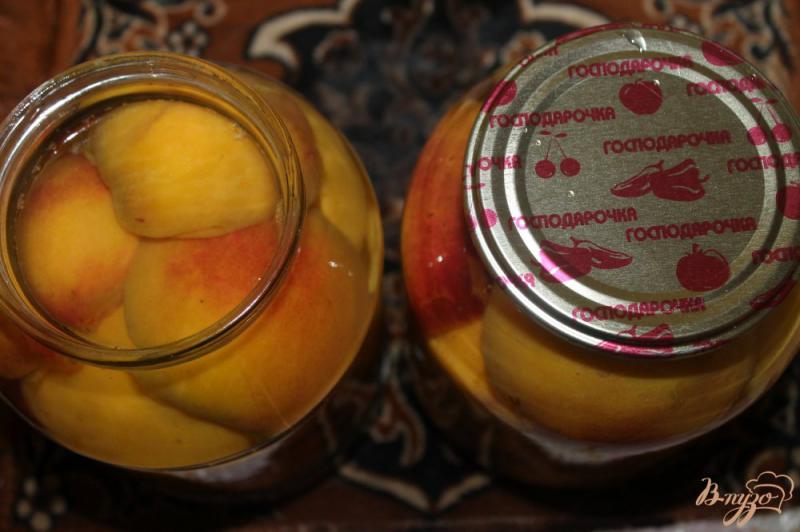 Фото приготовление рецепта: Консервированные персики на зиму шаг №7