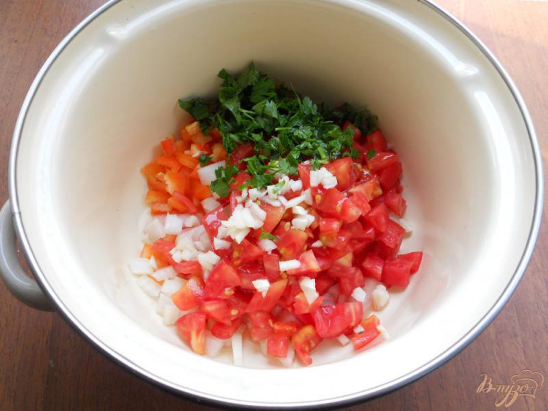Фото приготовление рецепта: Соус «Сальса» из томатов на зиму шаг №4
