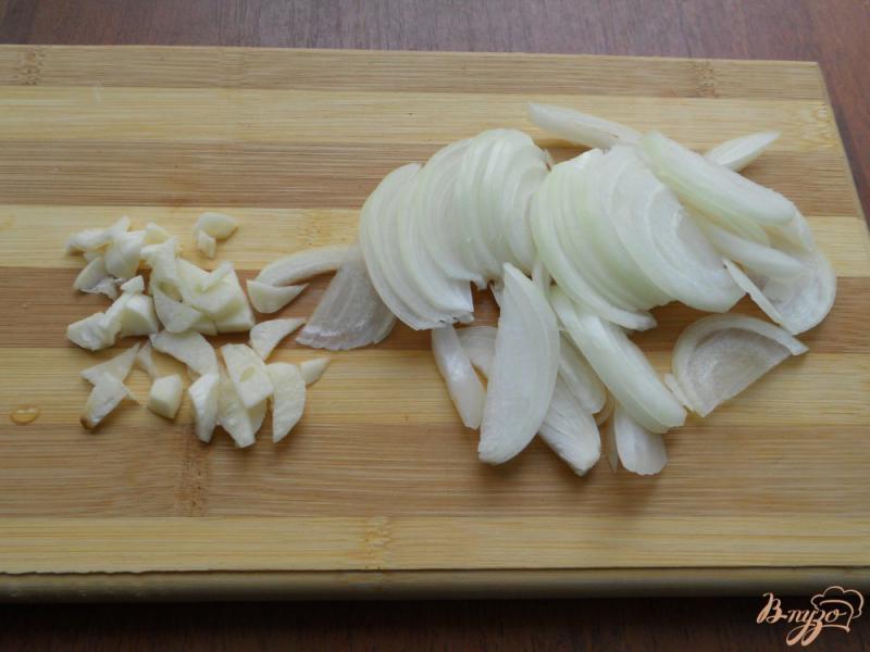 Фото приготовление рецепта: Свиной язык с овощами в томатно-соевом соусе по-китайски шаг №4