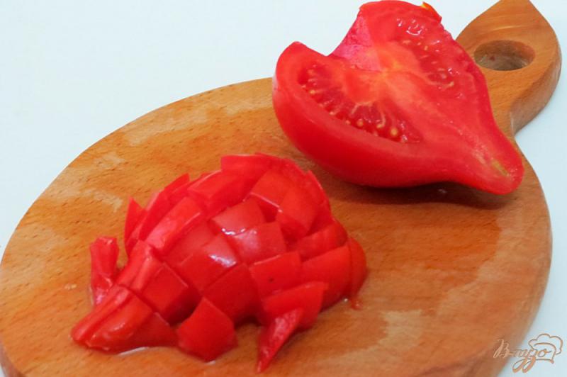 Фото приготовление рецепта: Куриные желудочки с помидорами шаг №3