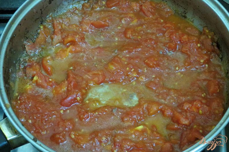 Фото приготовление рецепта: Куриная печень с помидорами шаг №6