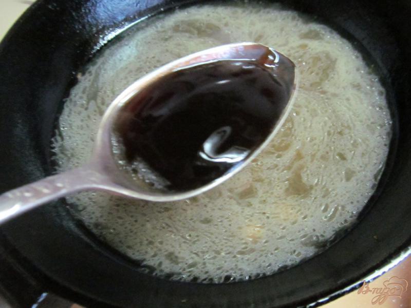 Фото приготовление рецепта: Свинина с картофелем под устричным соусом шаг №5