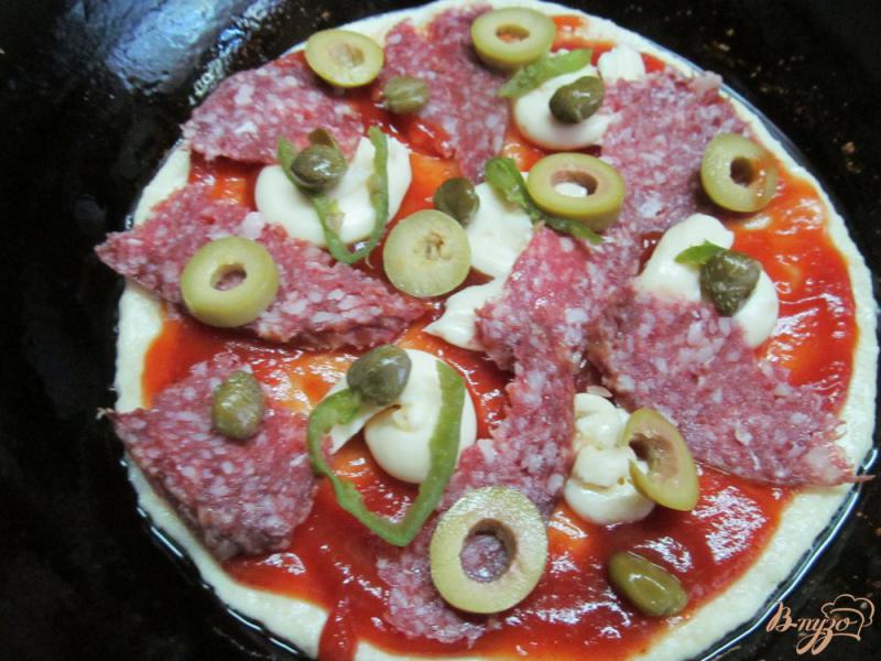 Фото приготовление рецепта: Пицца из картофельного теста на сковороде шаг №4