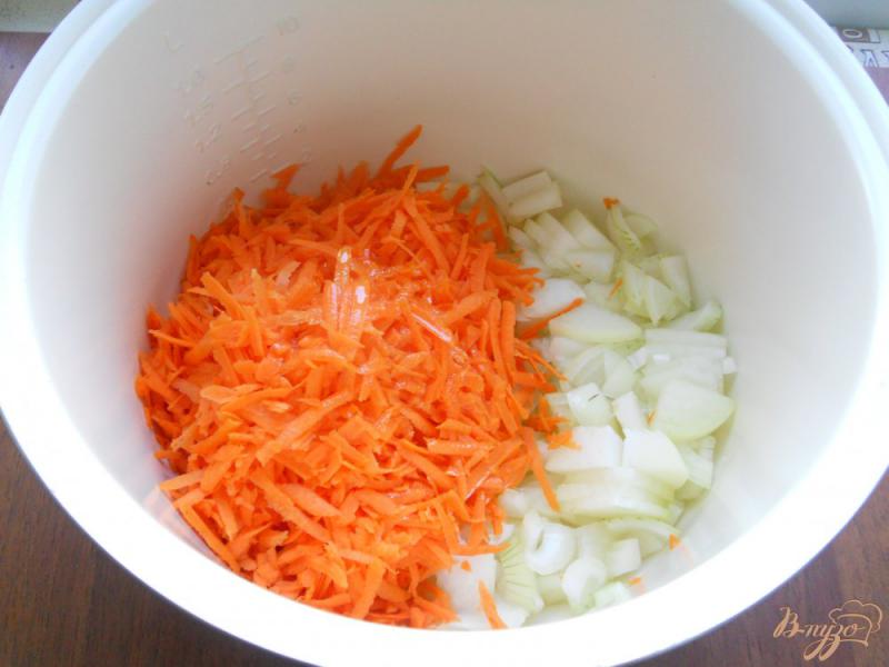 Фото приготовление рецепта: Салат с фасолью на зиму шаг №2