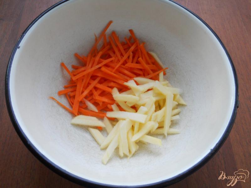 Фото приготовление рецепта: Салат из савойской капусты и овощей «Витаминный» шаг №1