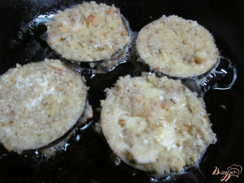 Фото приготовление рецепта: Закуска из баклажана с крабовым палочками шаг №4