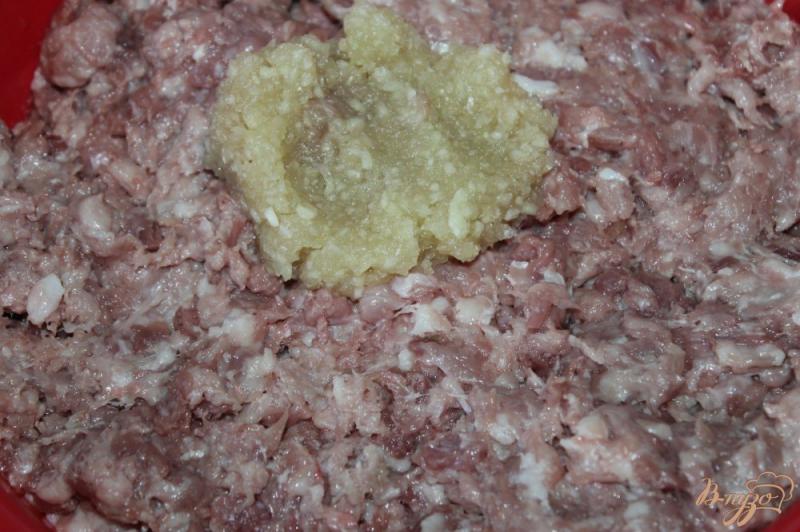 Фото приготовление рецепта: Свиная колбаса, домашняя шаг №4