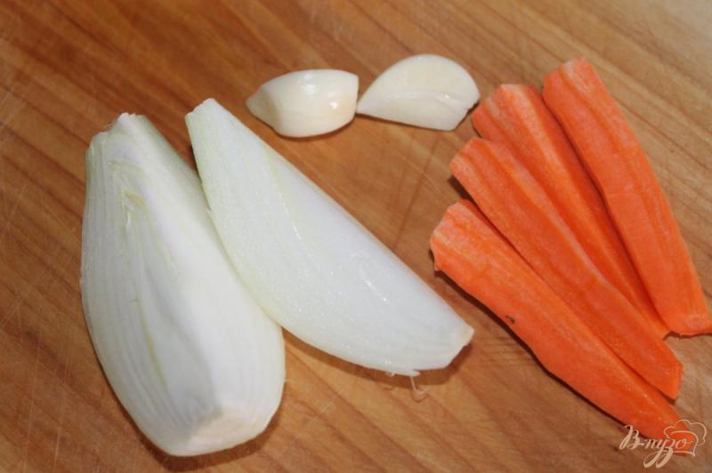 Фото приготовление рецепта: Рыбный бульон из натотении, овощей и зелени шаг №3