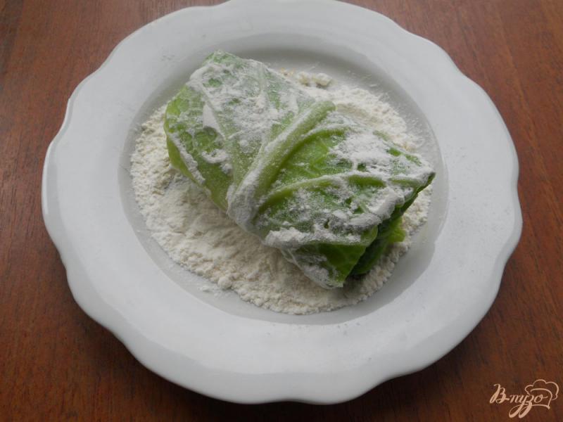 Фото приготовление рецепта: Шницели из савойской капусты с сыром шаг №6
