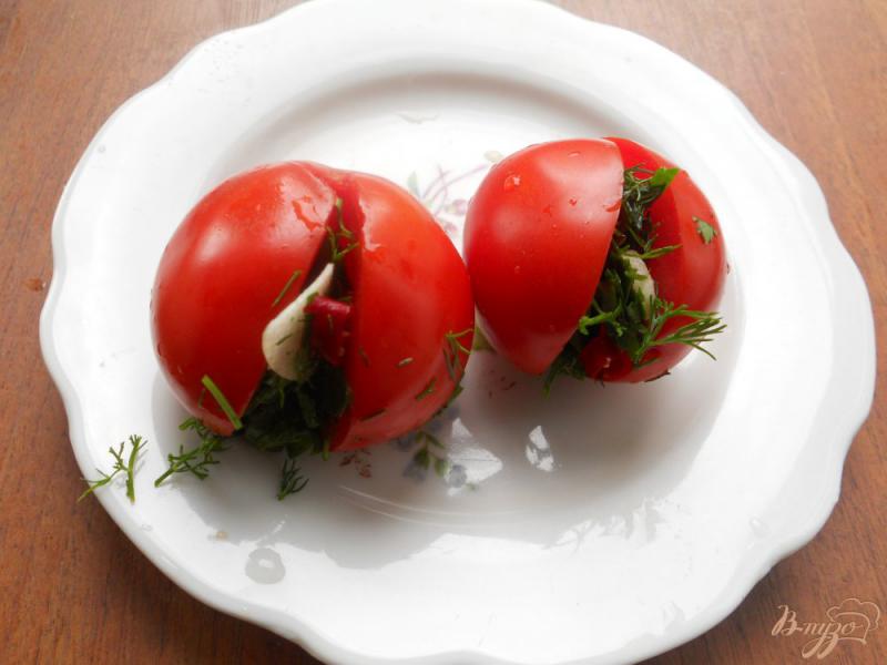 Фото приготовление рецепта: Острые помидоры маринованные со сладким перцем шаг №4