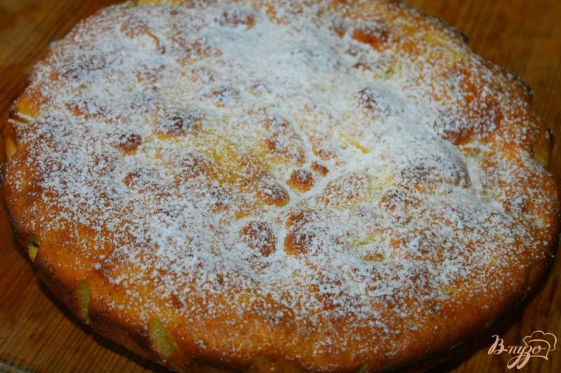 Фото приготовление рецепта: Яблочный пирог с апельсиновой цедрой шаг №8