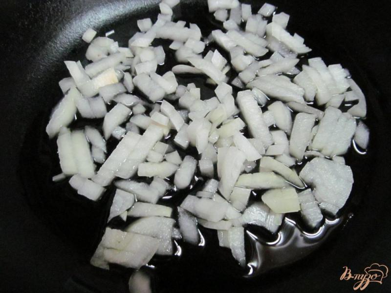 Фото приготовление рецепта: Помидорный рис шаг №1