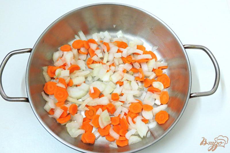Фото приготовление рецепта: Суп томатный шаг №3