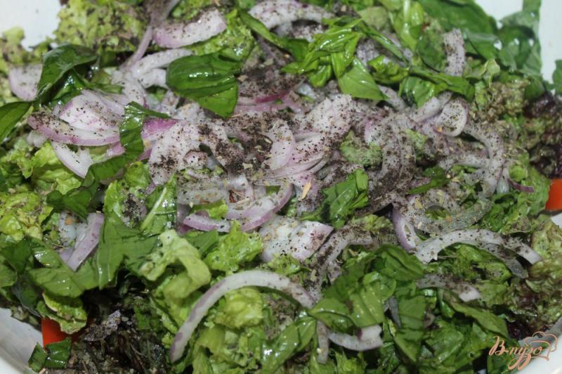 Фото приготовление рецепта: Овощной салат с моцареллой в шариках шаг №6