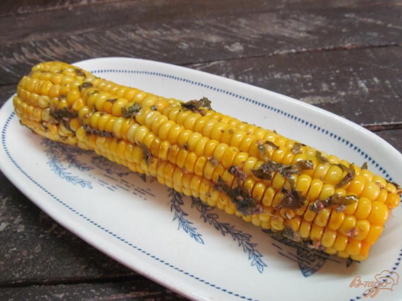Фото приготовление рецепта: Душистая кукуруза в духовке шаг №4