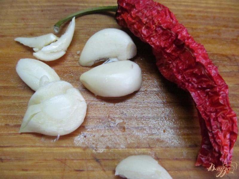 Фото приготовление рецепта: Срирача — азиатский кетчуп шаг №2
