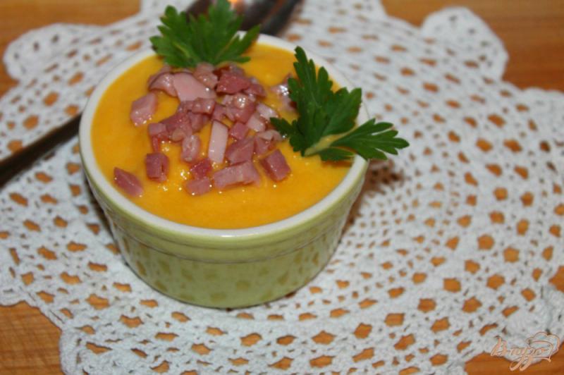 Фото приготовление рецепта: Тыквенно - морковный крем - суп со свиной грудинкой шаг №6