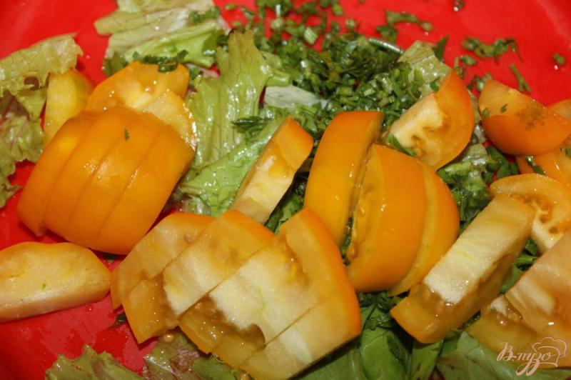 Фото приготовление рецепта: Салат с жареными кабачками и печеным перцем шаг №2