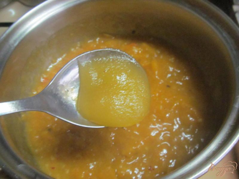 Фото приготовление рецепта: Соус из алычи кисло-сладкий шаг №5