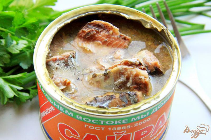 Фото приготовление рецепта: Суп с рыбной консервой и рисом в мультиварке шаг №5