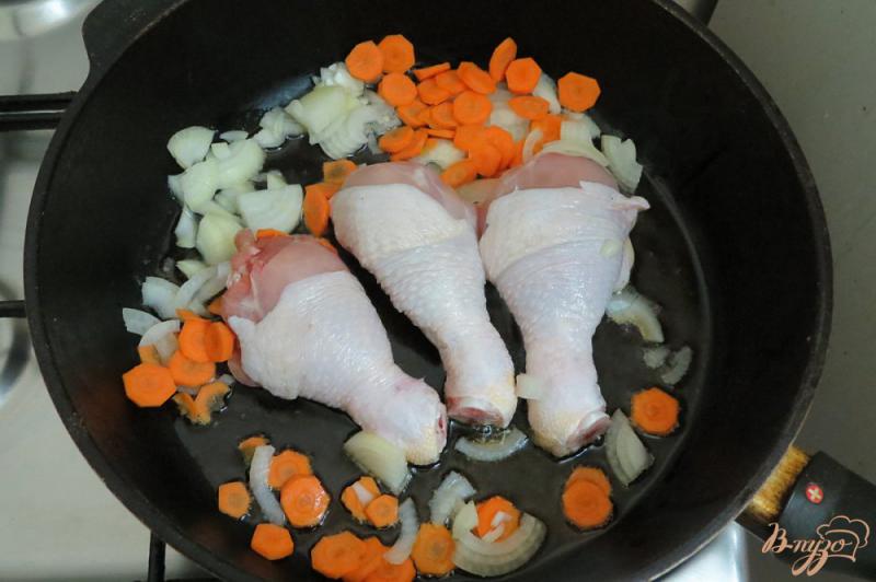 Фото приготовление рецепта: Рагу с куриными голенями шаг №9