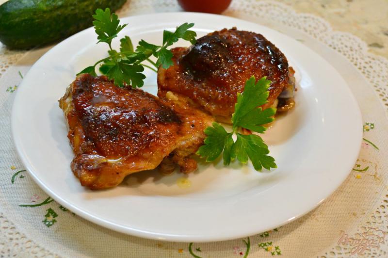 Фото приготовление рецепта: Куриные бедра, запеченные в соусе карри шаг №5