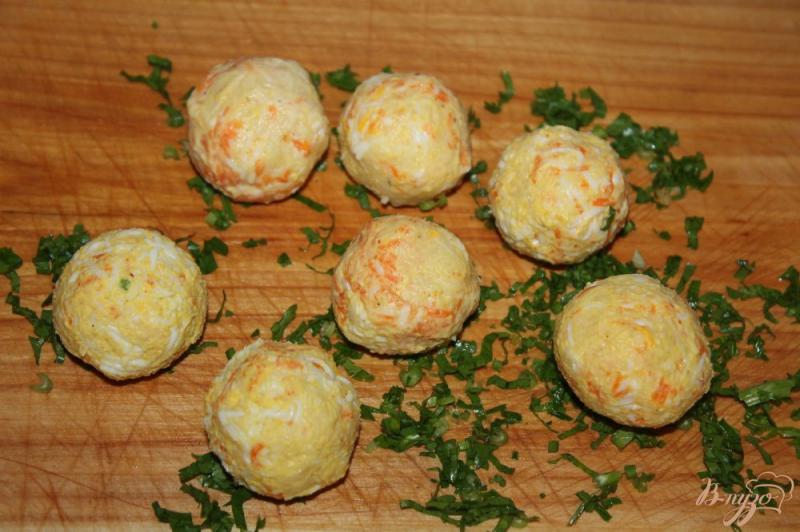 Фото приготовление рецепта: Овощные шарики с яйцом в зелени шаг №5