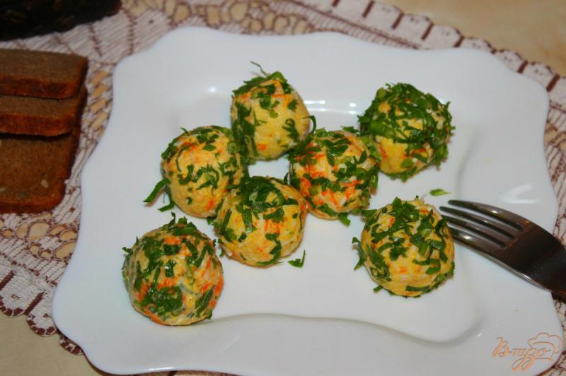 Фото приготовление рецепта: Овощные шарики с яйцом в зелени шаг №6