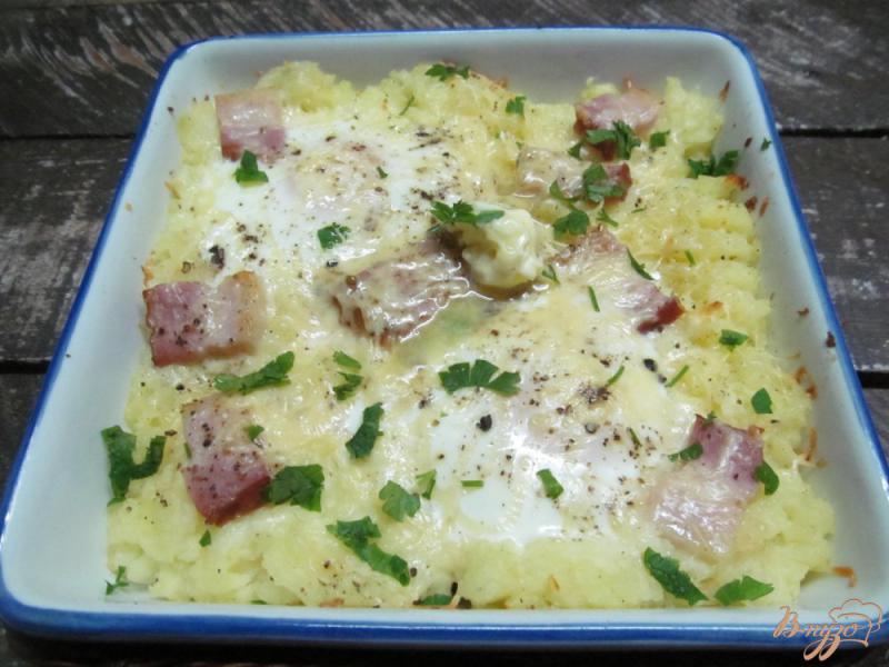 Фото приготовление рецепта: Запеканка - сырный картофель с яйцом шаг №5