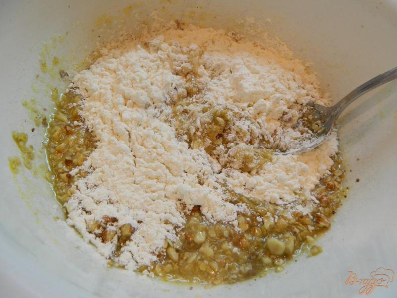 Фото приготовление рецепта: Овсяное печенье с орехами шаг №3