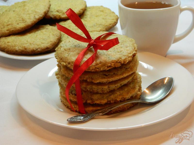 Фото приготовление рецепта: Овсяное печенье с орехами шаг №5