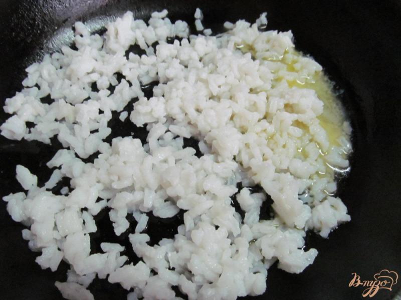 Фото приготовление рецепта: Куриный салат с овощами и рисом шаг №3