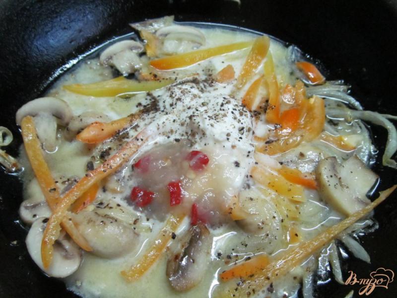 Фото приготовление рецепта: Полента под овощным соусом шаг №6