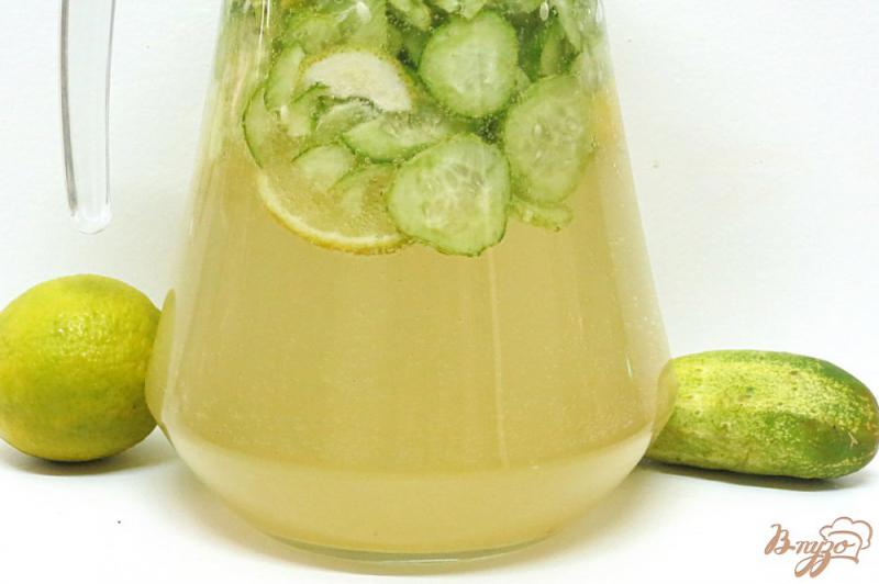 Фото приготовление рецепта: Огуречный лимонад с лаймом шаг №6