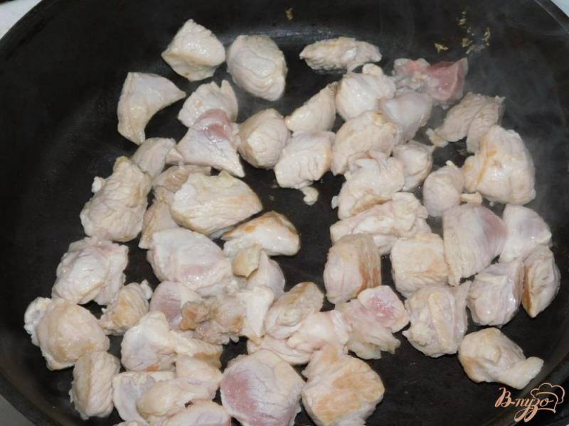 Фото приготовление рецепта: Картофель тушенный с мясом и грибами шаг №1