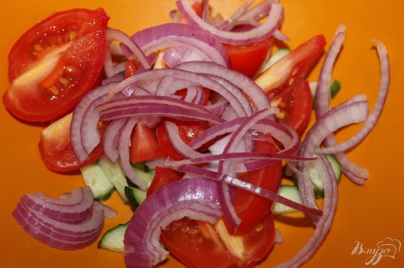 Фото приготовление рецепта: Салат с яйцом, отварным мясом и овощами шаг №3