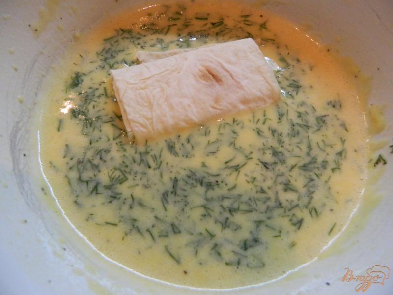 Фото приготовление рецепта: Закуска из лаваша и сыра в кляре шаг №7