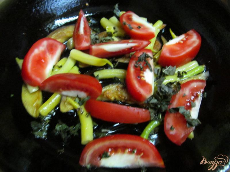 Фото приготовление рецепта: Теплый овощной салат с гречкой шаг №3