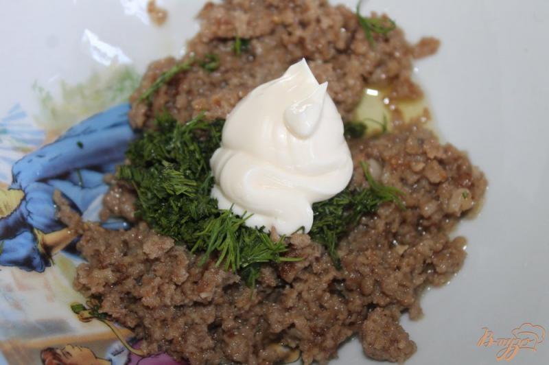 Фото приготовление рецепта: Закуска из баклажан с мясом и помидорами шаг №6