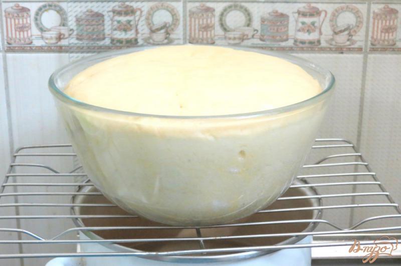 Фото приготовление рецепта: Пирожки печёные с жареной капустой шаг №5