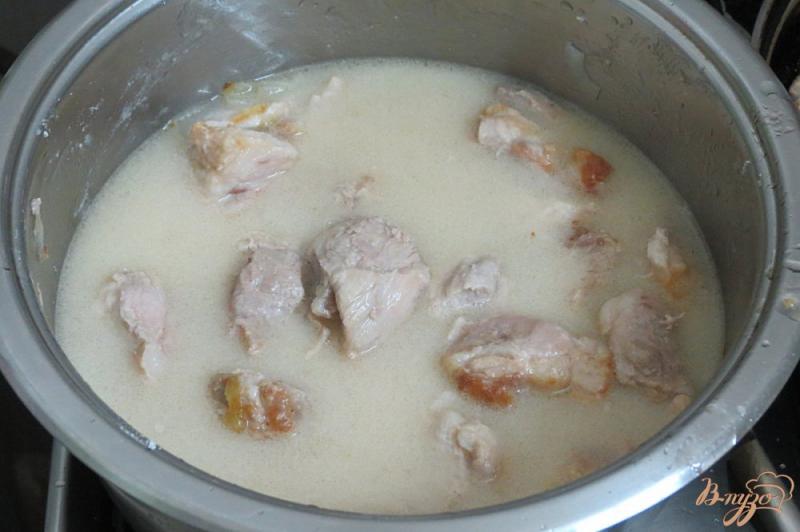 Фото приготовление рецепта: Свинина в остром соусе с болгарским перцем шаг №6
