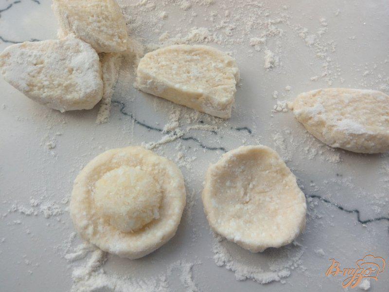 Фото приготовление рецепта: Печенье творожно-кокосовое «Ватрушка» шаг №5